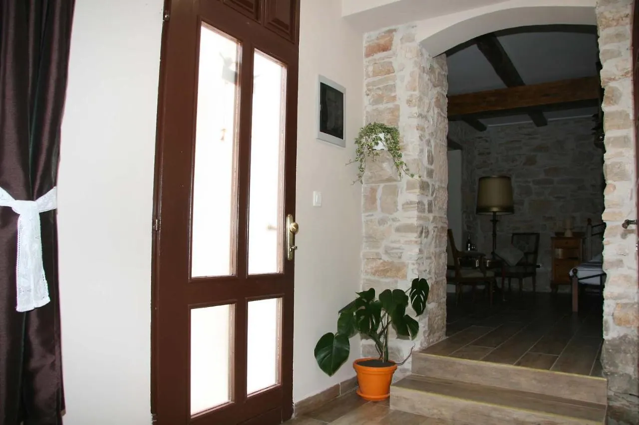 Apartments Sena Pula