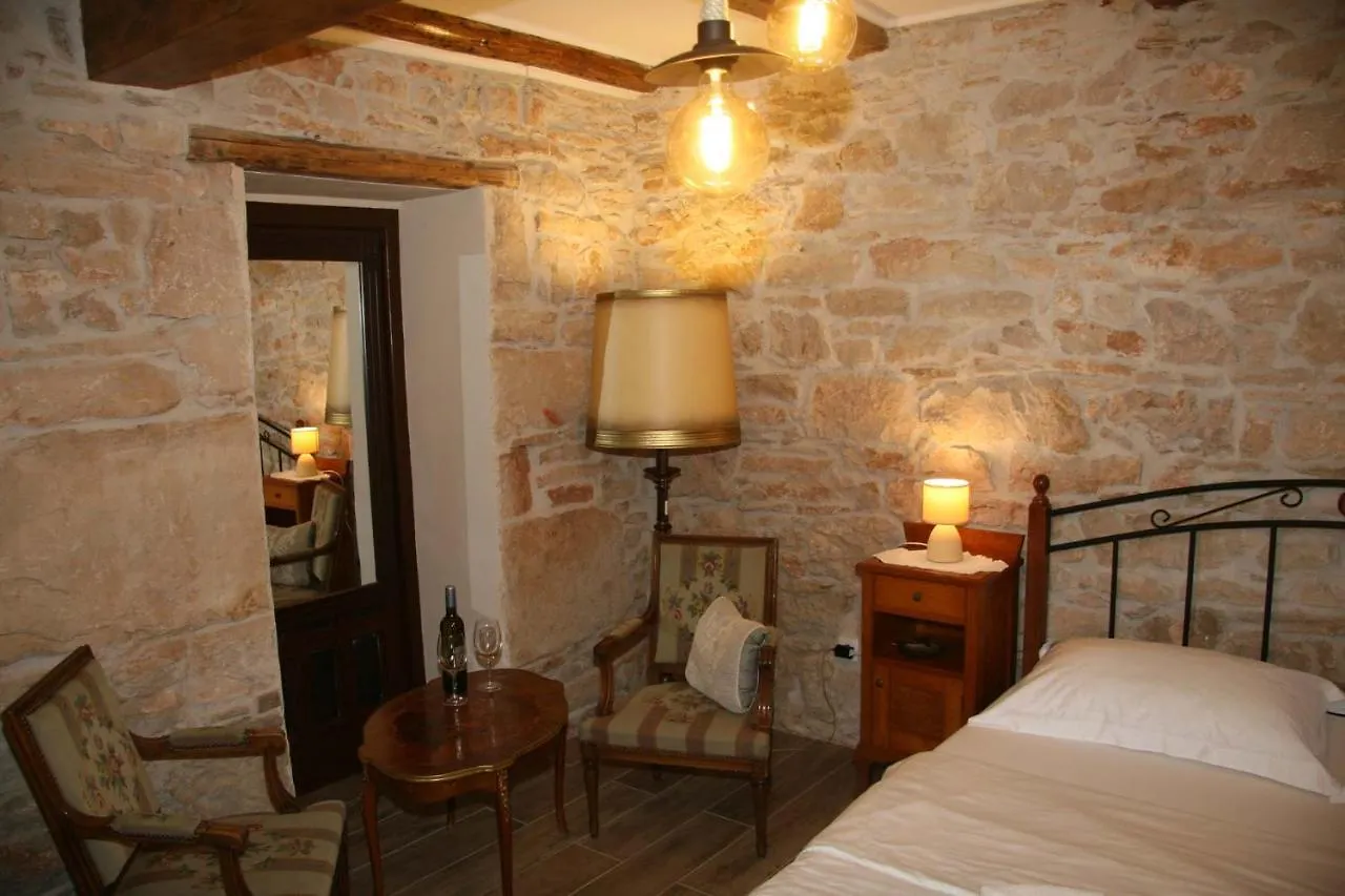Apartments Sena Pula