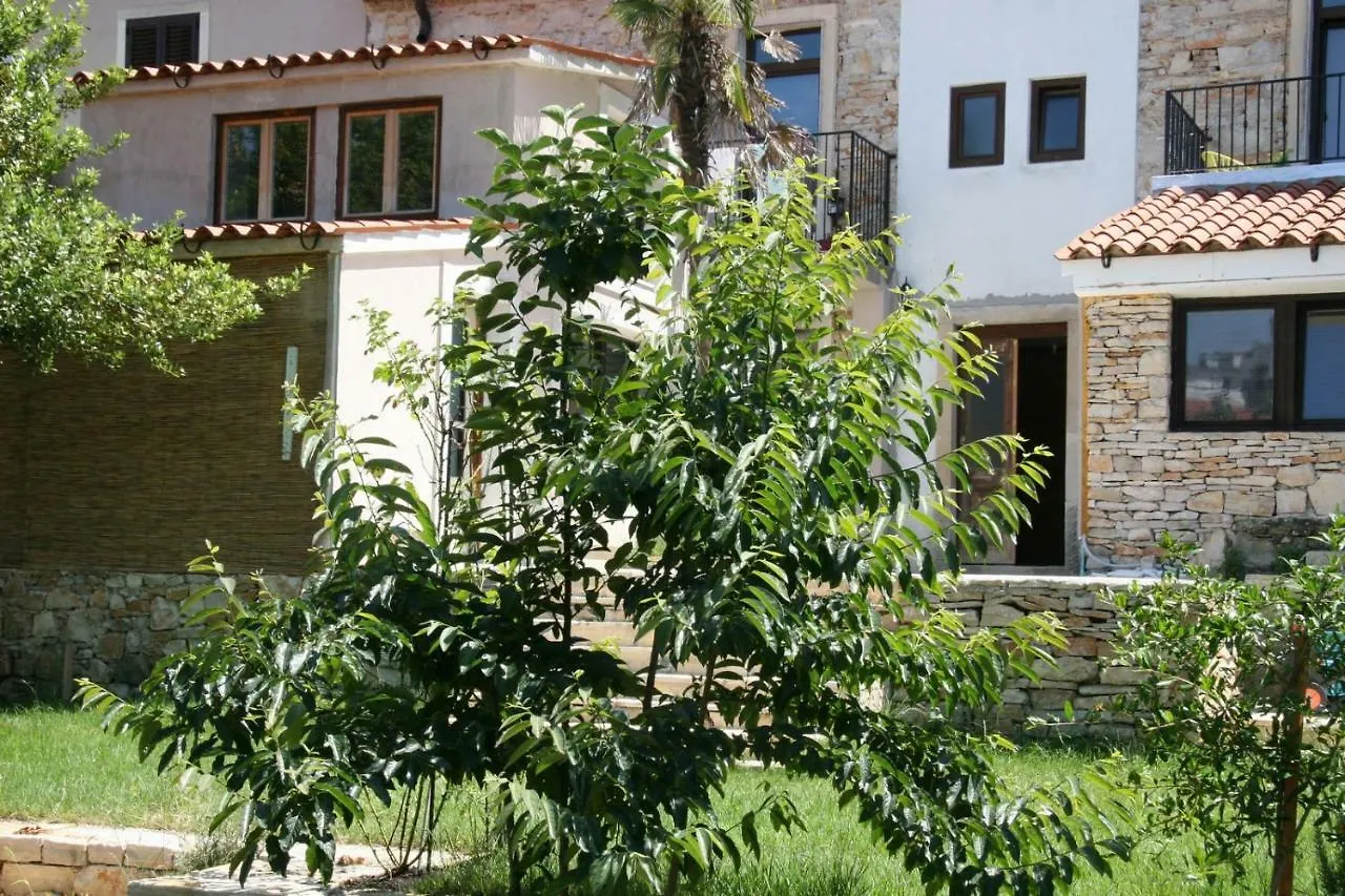 Apartments Sena Pula